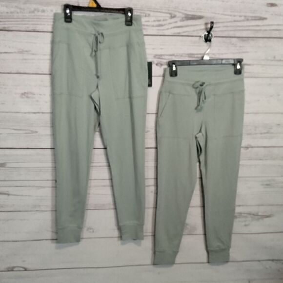 NWT: "Wild Fable" woman's stretch pants - Picture 1 of 9